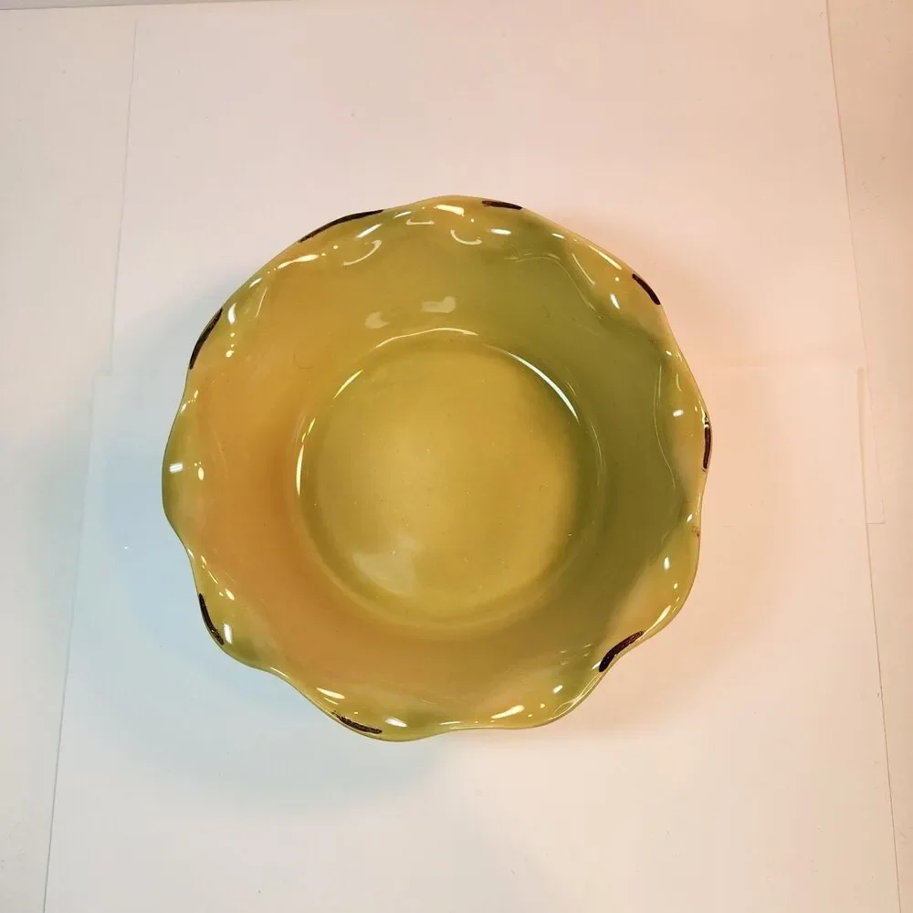 Crate and Barrel Green Ruffled 6.75 Inch Bowl Beautiful